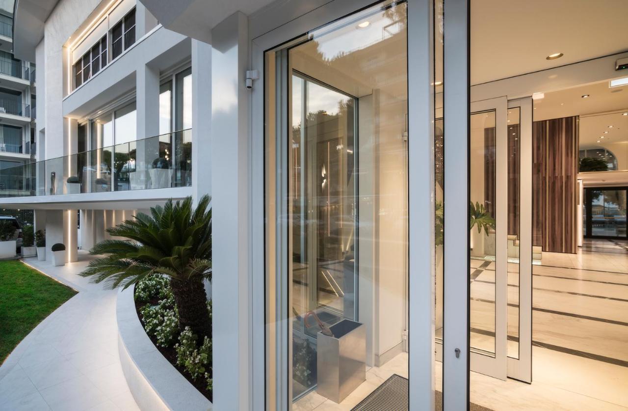 Hotel Sporting Rimini Bagian luar foto