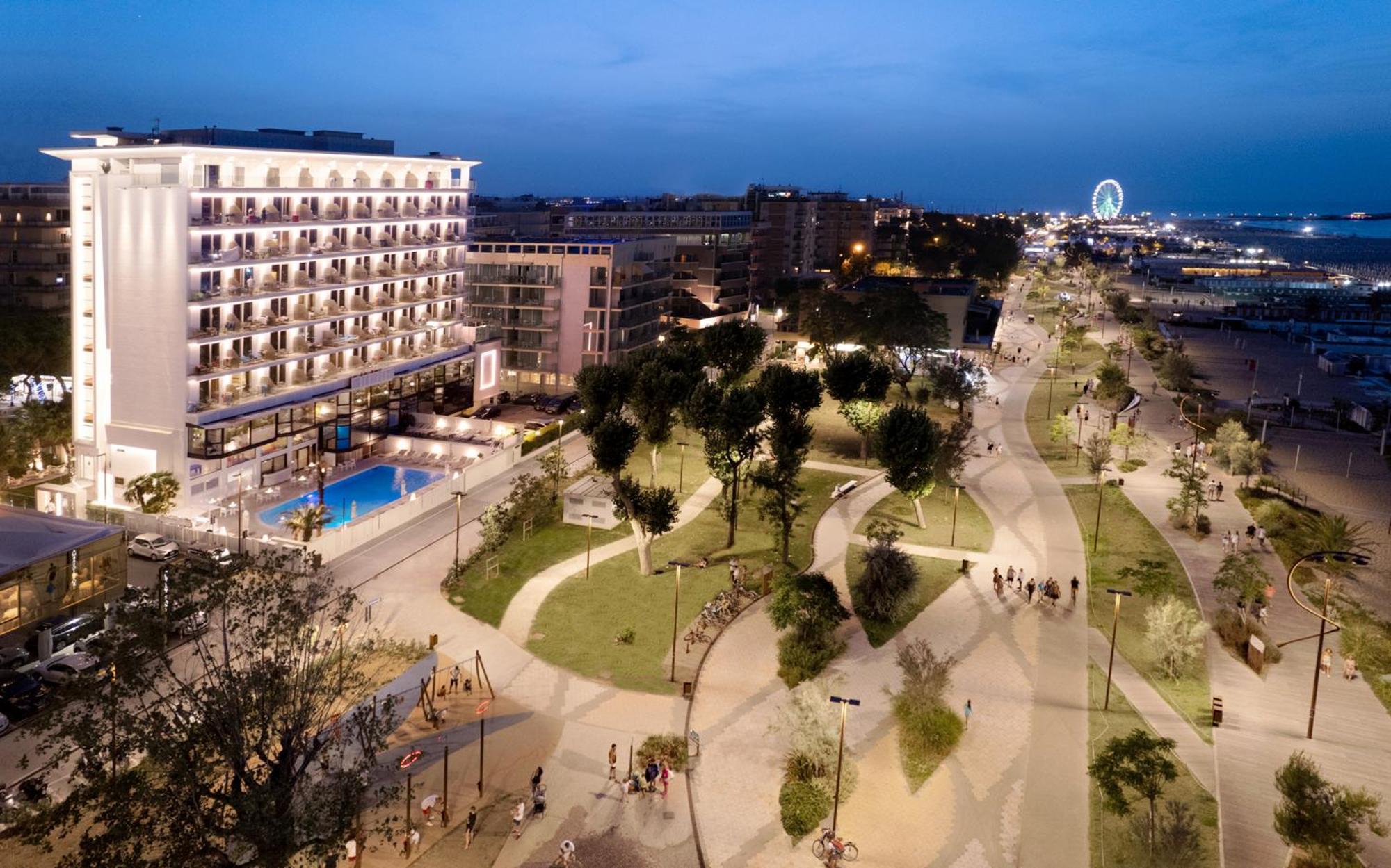Hotel Sporting Rimini Bagian luar foto
