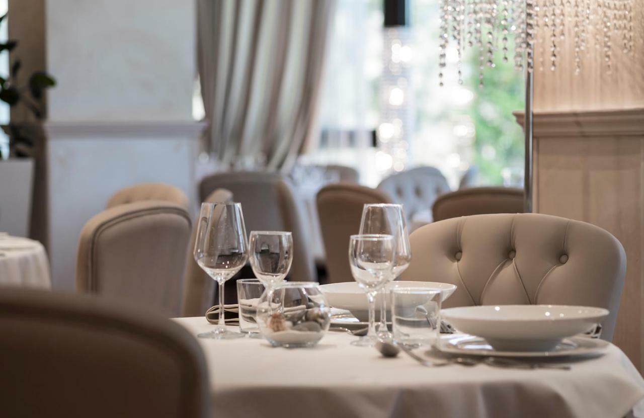 Hotel Sporting Rimini Bagian luar foto