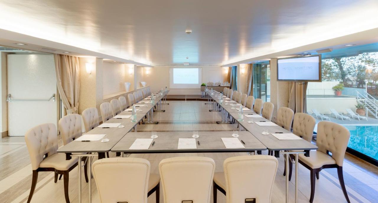 Hotel Sporting Rimini Bagian luar foto